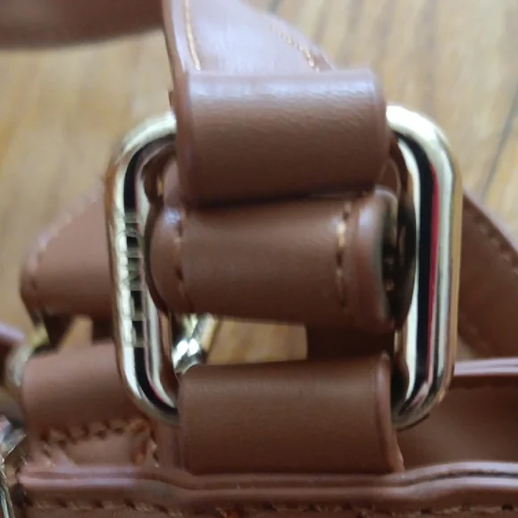 Fendi Medium Peek A Boo Tote GUC - Picture 8 of 11